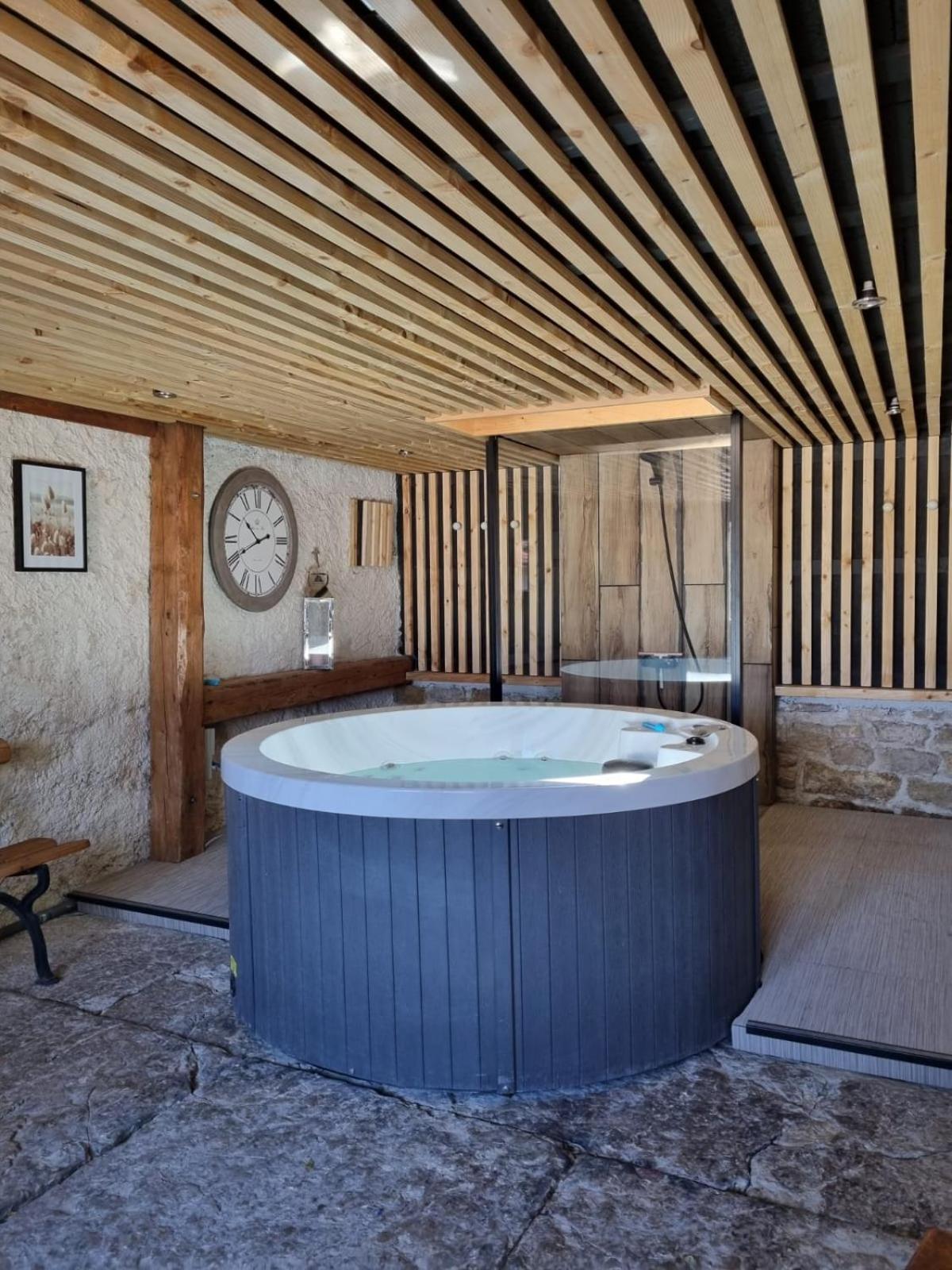 Gite De L'Ancheronne 12 Couchages Spa Lavans-sur-Valouse Buitenkant foto